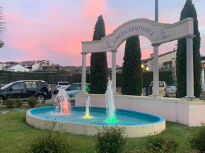 Green Apartment and Pools Desenzano Del Garda